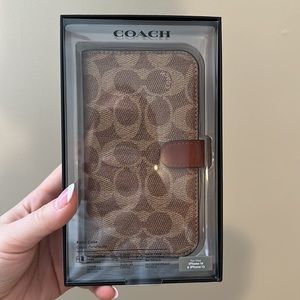 NEW Coach IPhone 13/14  Folio In Signature Canvas!